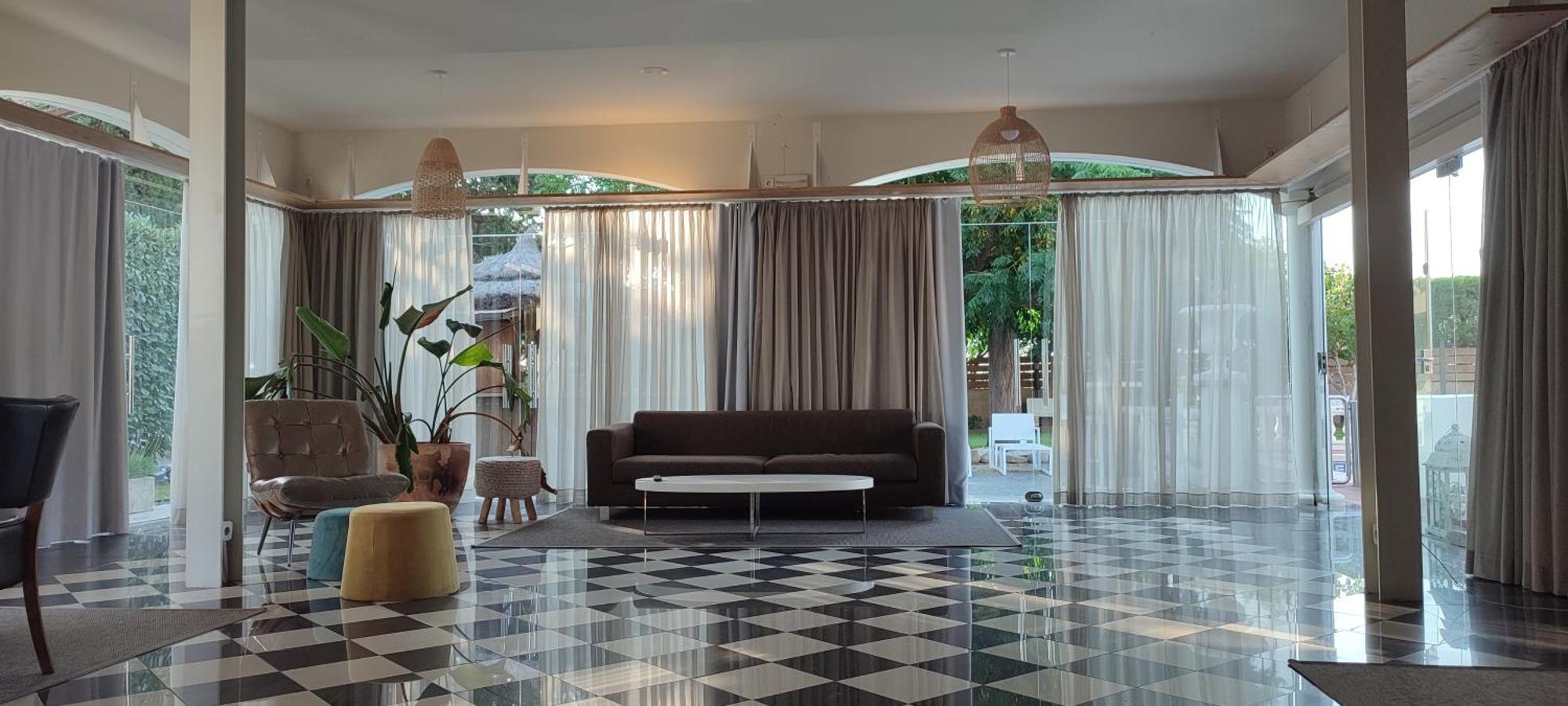 Hotel & Restaurant Figueres Parc Els Hostalets  Екстер'єр фото
