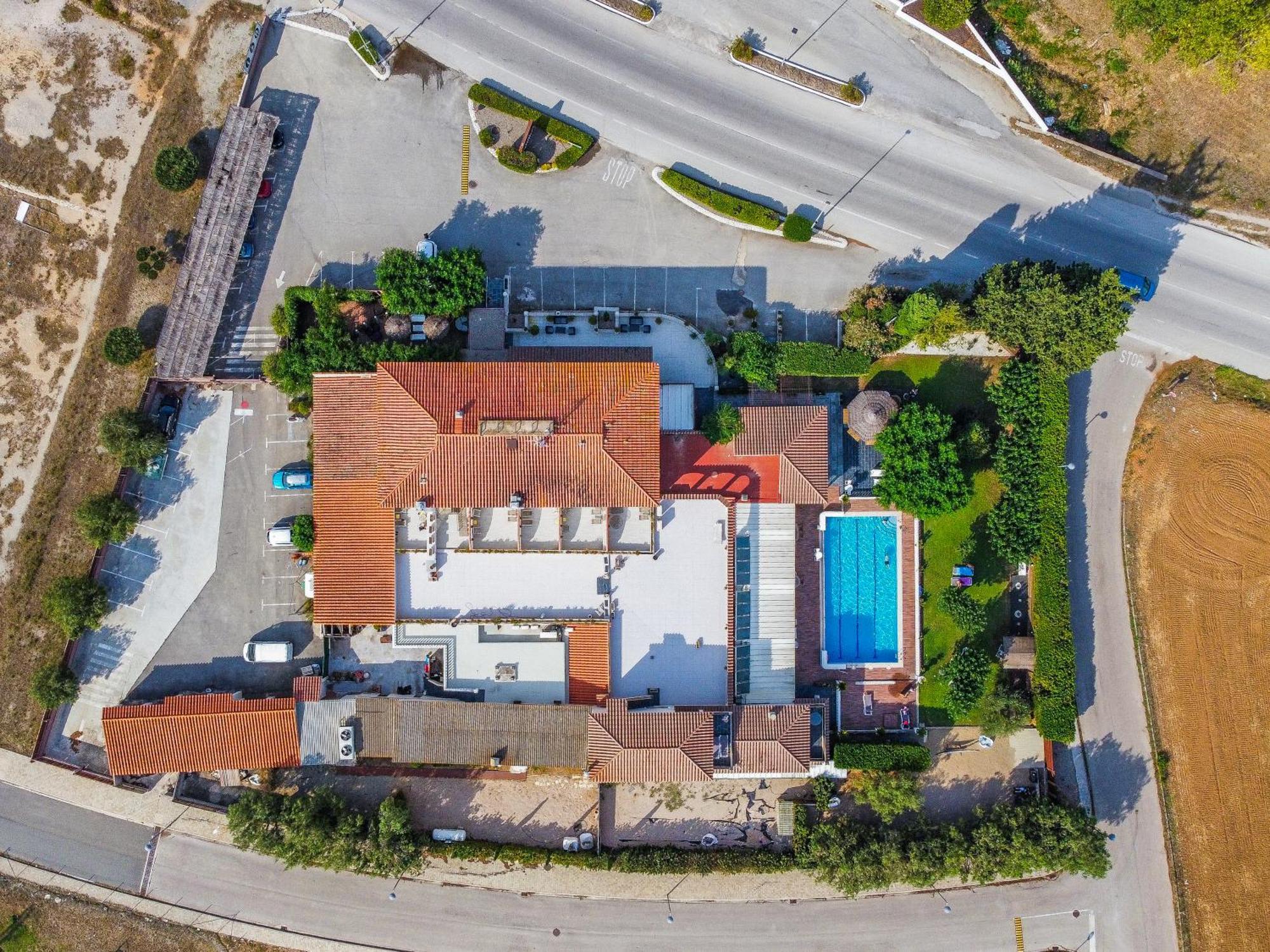 Hotel & Restaurant Figueres Parc Els Hostalets  Екстер'єр фото
