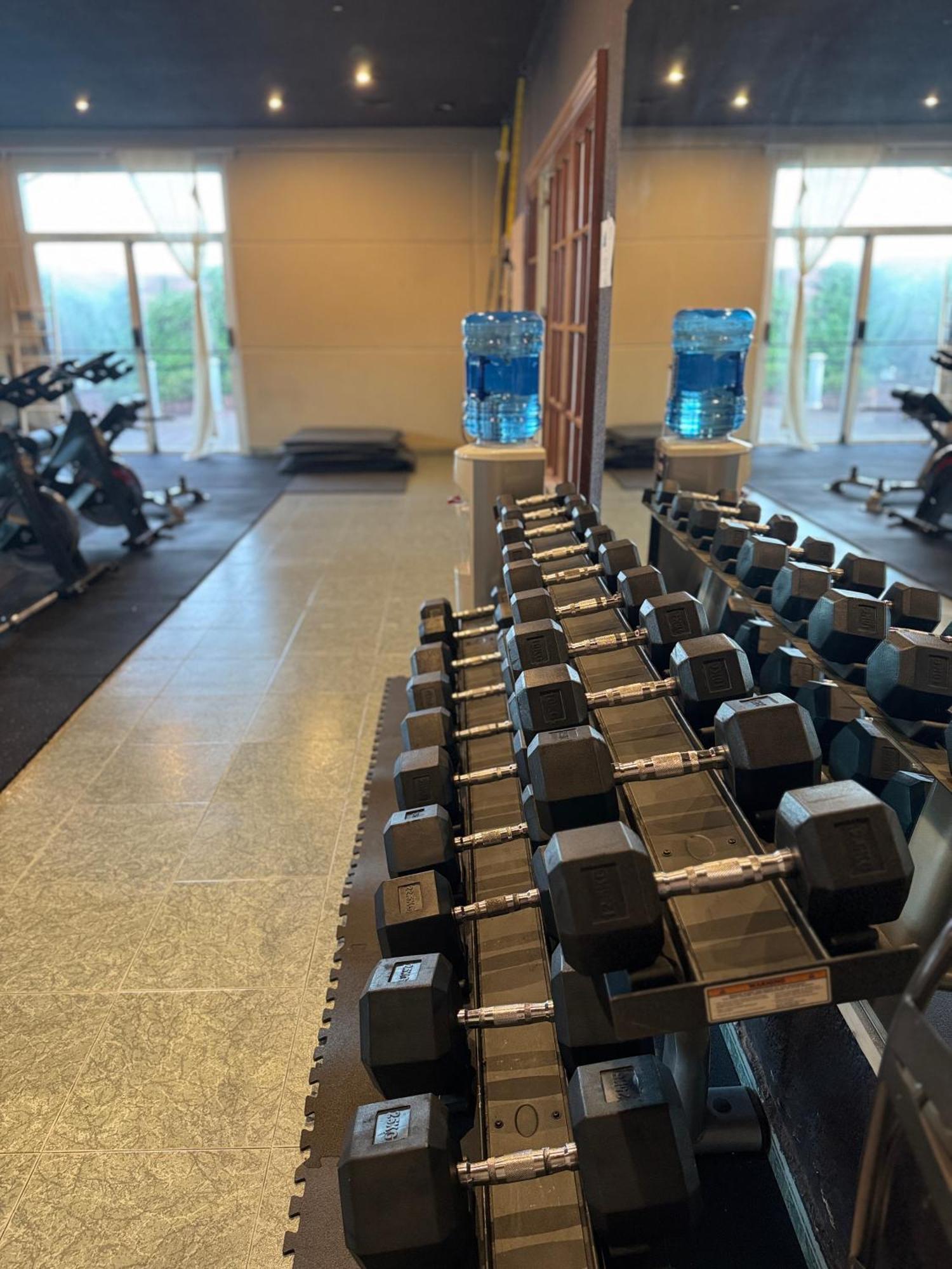 Hotel & Restaurant Figueres Parc Els Hostalets  Екстер'єр фото
