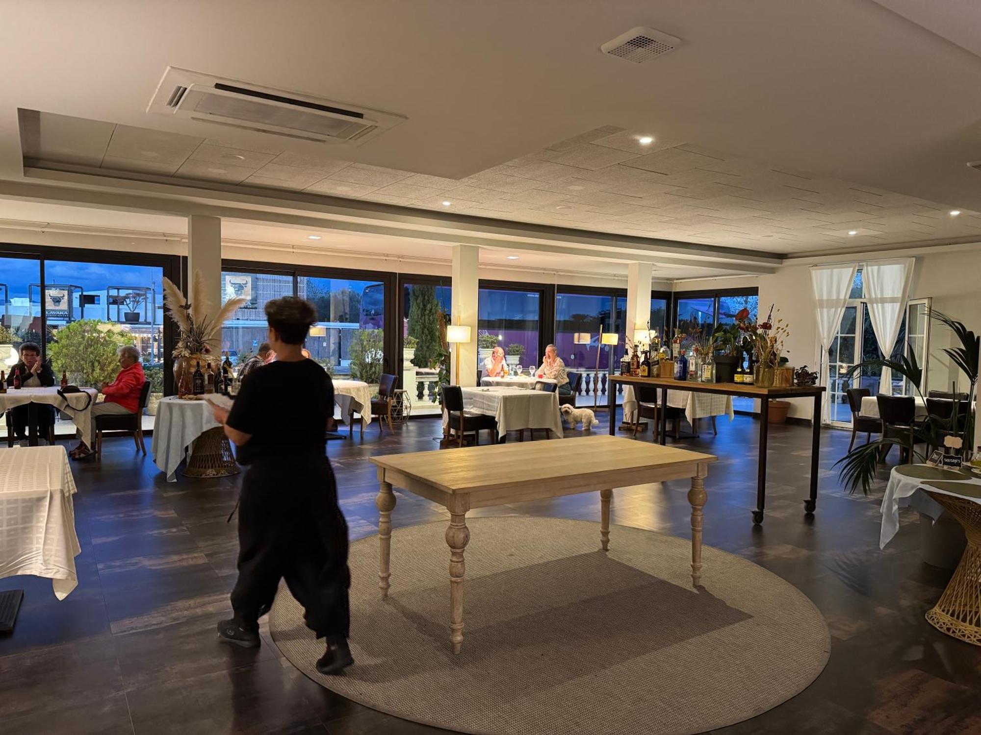Hotel & Restaurant Figueres Parc Els Hostalets  Екстер'єр фото