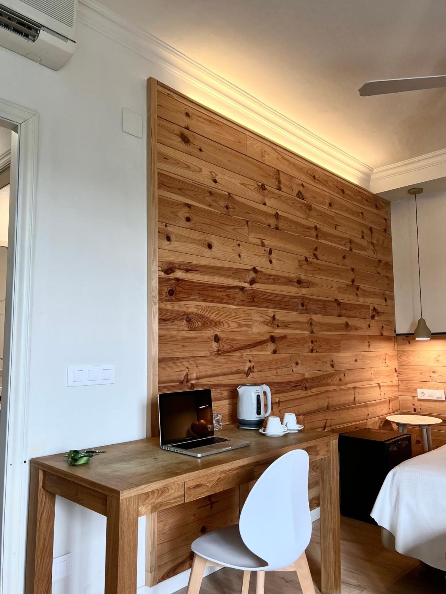 Hotel & Restaurant Figueres Parc Els Hostalets  Екстер'єр фото