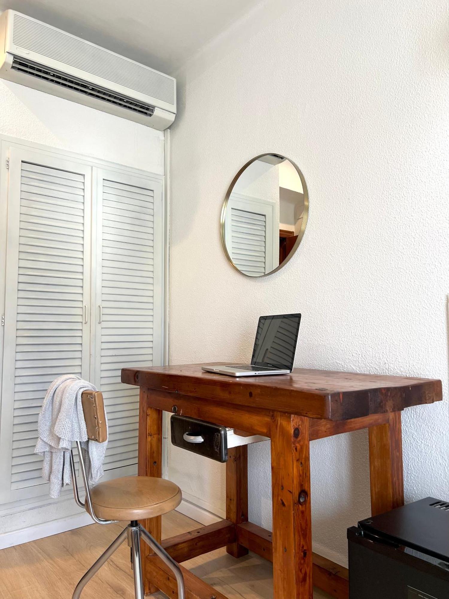 Hotel & Restaurant Figueres Parc Els Hostalets  Екстер'єр фото