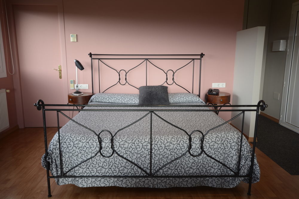Hotel & Restaurant Figueres Parc Els Hostalets  Екстер'єр фото
