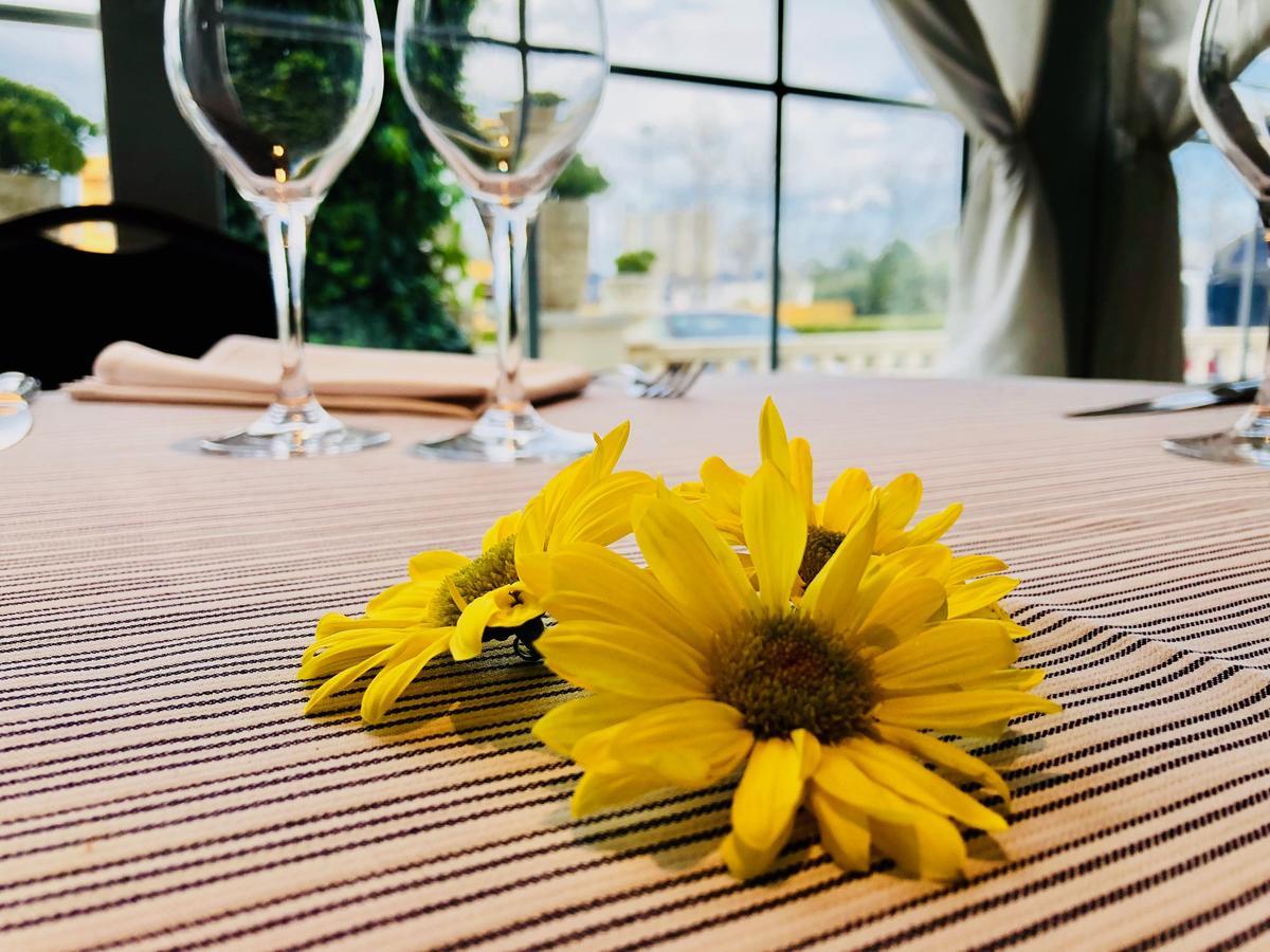 Hotel & Restaurant Figueres Parc Els Hostalets  Екстер'єр фото